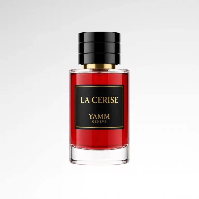 La Cerise extrait de parfum mixte YAMM Genève inspiré de Lost Cherry aux notes de tête Amande amère, Cerise noire, Liqueur de cherry, cœur Griotte, Prune, Rose de Turquie, Jasmin sambac et fond Vanille, Fève tonka, Cannelle, Bois de santal, Patchouli, Vétiver, Baume du Pérou, Benjoin, Clou de girofle, Cèdre visuel 01