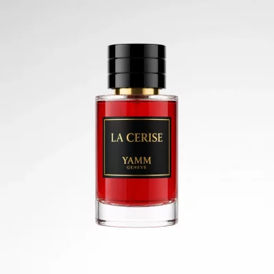 La Cerise extrait de parfum mixte YAMM Genève inspiré de Lost Cherry aux notes de tête Amande amère, Cerise noire, Liqueur de cherry, cœur Griotte, Prune, Rose de Turquie, Jasmin sambac et fond Vanille, Fève tonka, Cannelle, Bois de santal, Patchouli, Vétiver, Baume du Pérou, Benjoin, Clou de girofle, Cèdre visuel 01