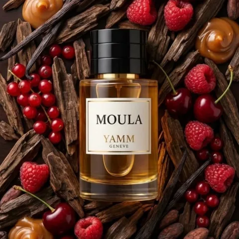 Moula extrait de parfum mixte YAMM Genève inspiré de Mula Mula aux notes de tête Caramel, Pêche, Fraise, Framboise, cœur Gingembre, Poivre rose, Ciste et fond Vanille, Musc, Patchouli, Oud visuel 01