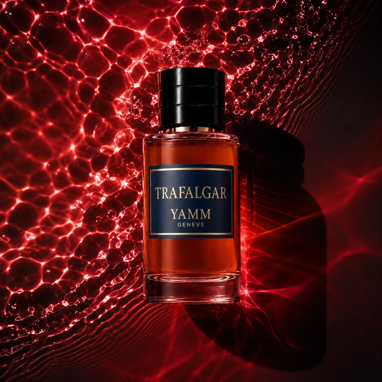 Trafalgar extrait de parfum mixte YAMM Genève inspiré de Rouge Trafalgar aux notes de tête Framboise, Fraise, Cerise noire, Mandarine, cœur Cassis, Pamplemousse et fond Musc, Patchouli visuel 02