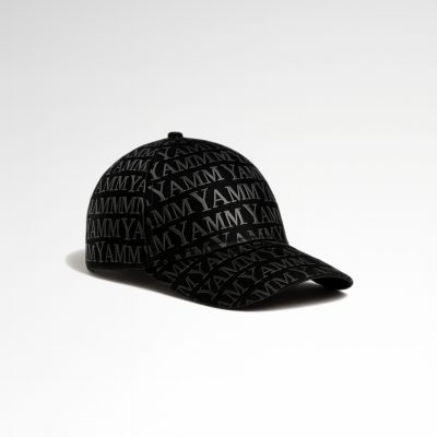 Casqueette mech black vue de 3/4