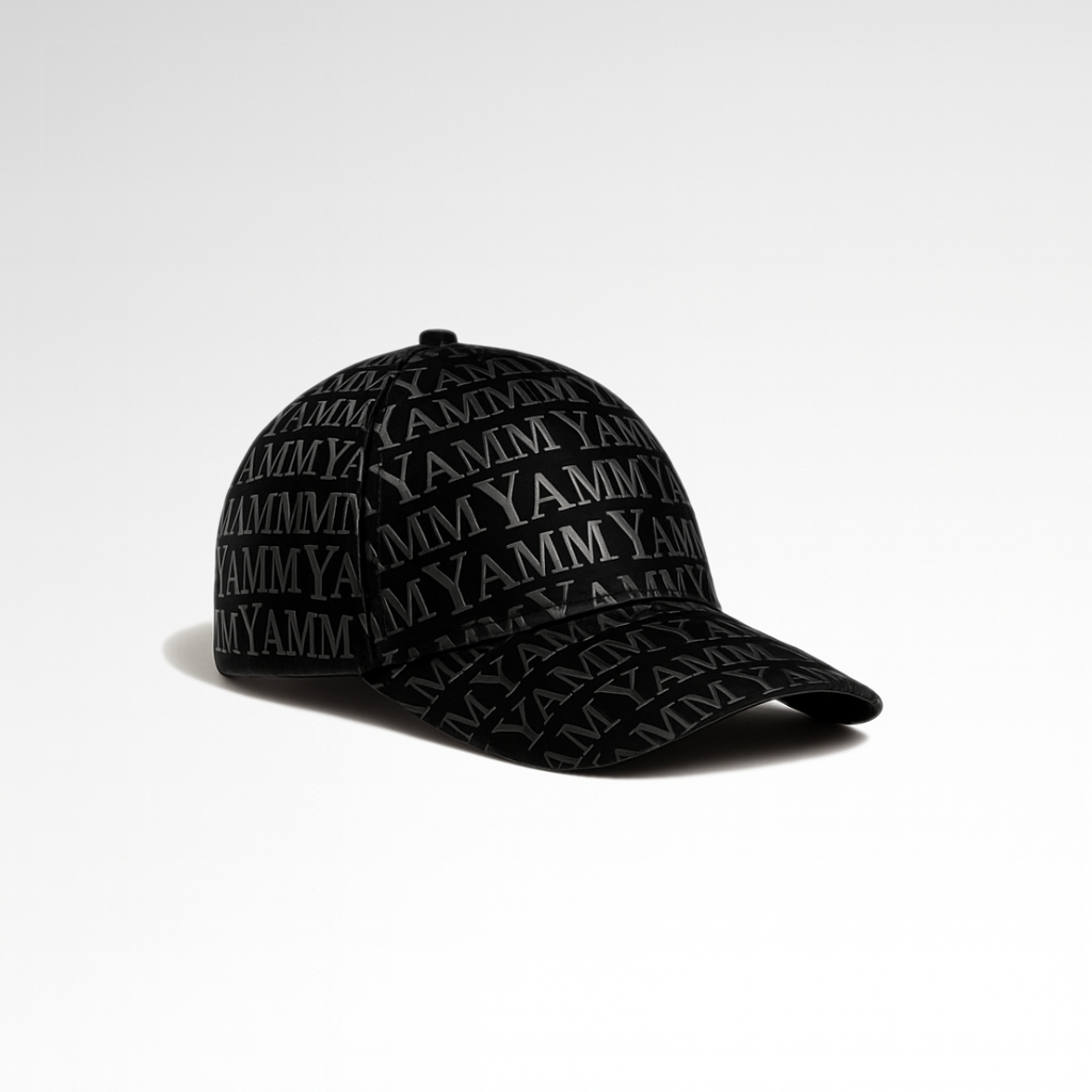 Casqueette mech black vue de 3/4