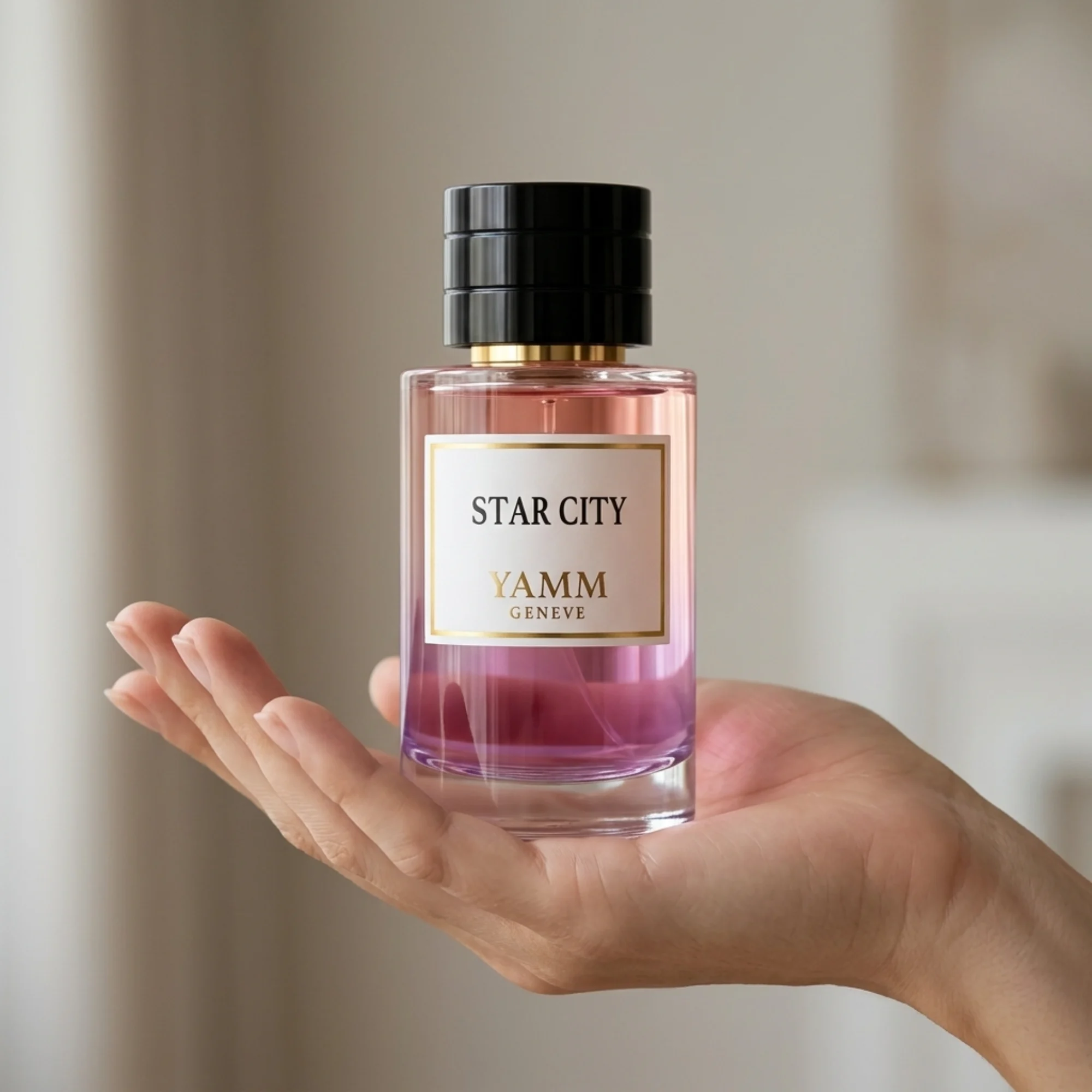 Star City extrait de parfum mixte YAMM Genève inspiré de City of Stars aux notes de tête Citron vert, Orange sanguine, Mandarine sanguine, Citron, Bergamote, cœur Fleur de tiaré et fond Notes poudrées, Musc, Bois de santal visuel 04