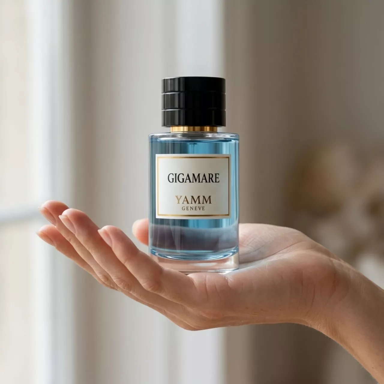 Gigamare extrait de parfum mixte YAMM Genève inspiré de Megamare aux notes de tête Bergamote, Citron, cœur Algue, Calone, Hedione et fond Musc, Ambroxan, Cèdre visuel 04