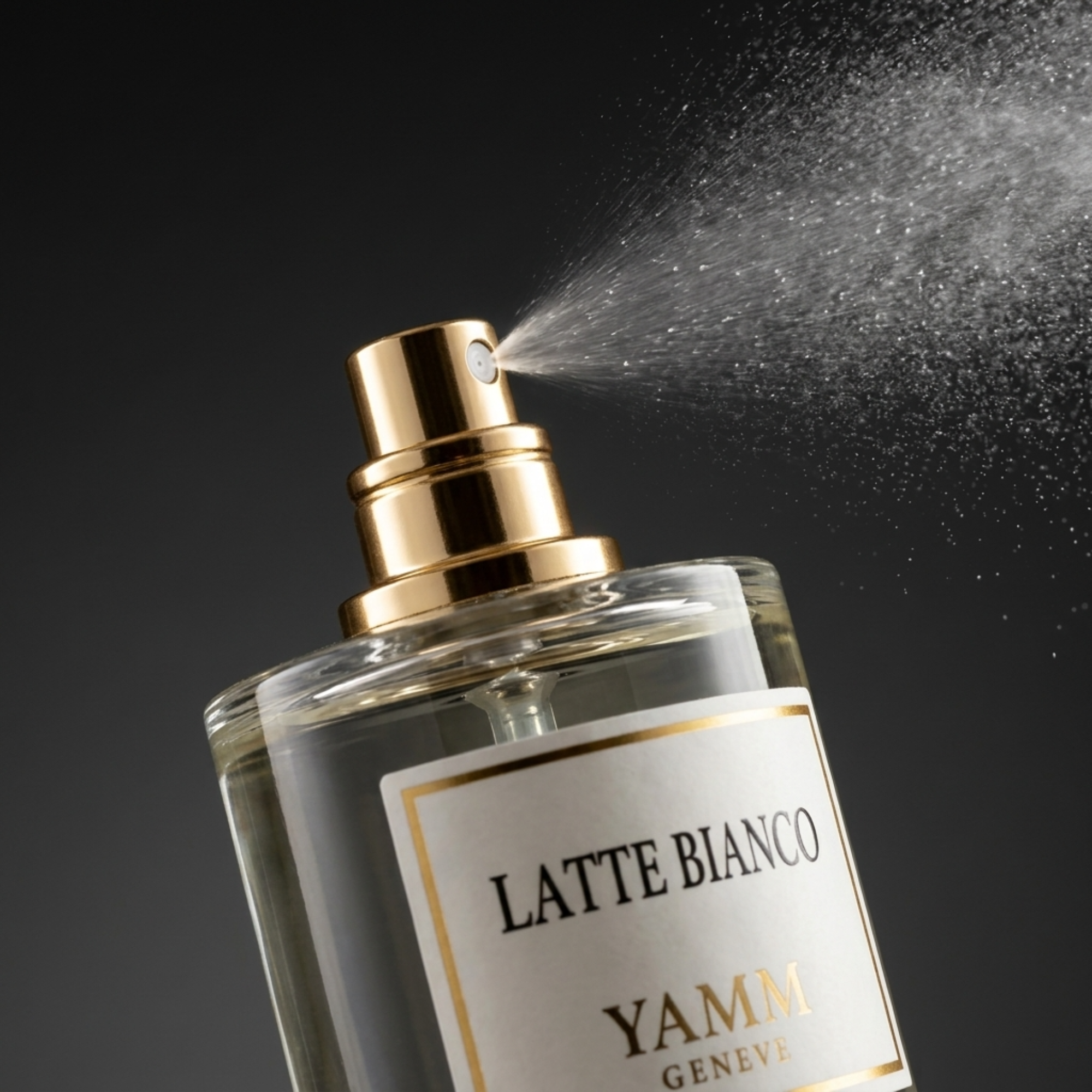 Latte Bianco extrait de parfum mixte YAMM Genève inspiré de Bianco di Latte aux notes de tête Caramel, cœur Coumarine, Miel et fond Vanille, Musc blanc visuel 07