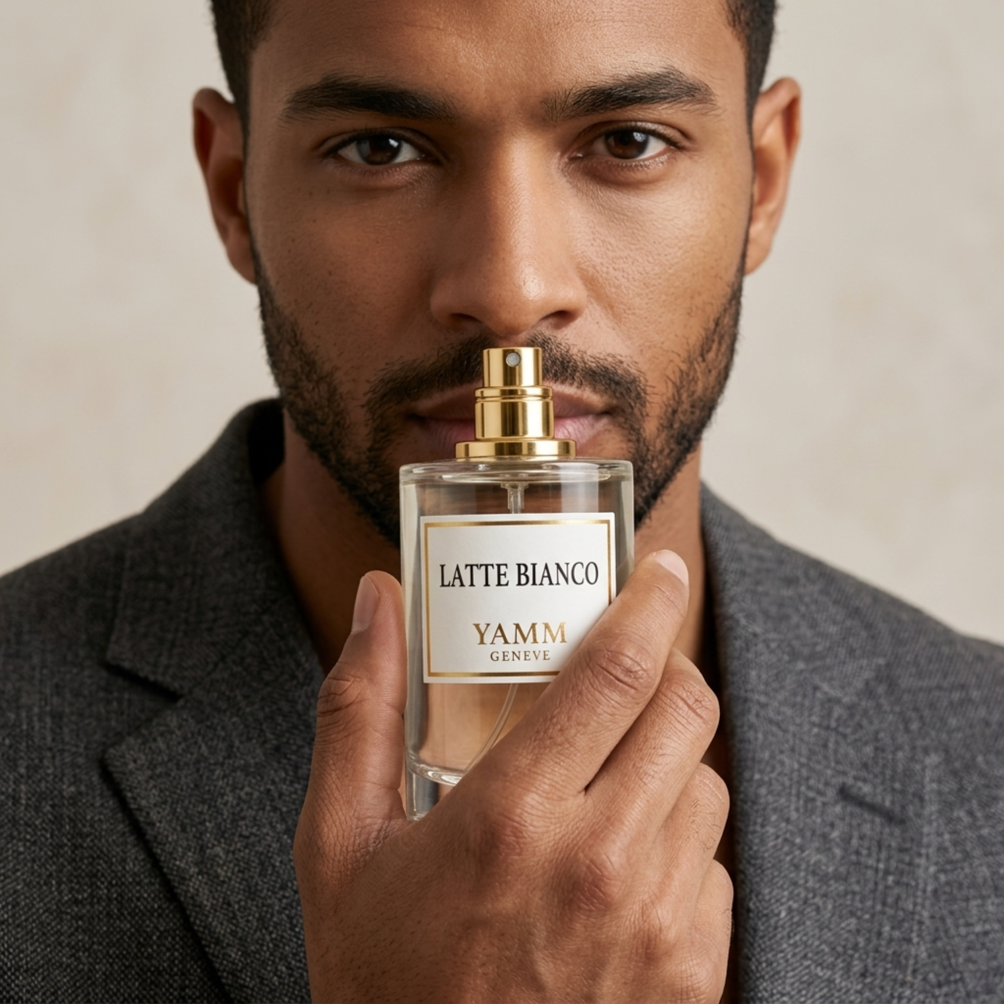 Latte Bianco extrait de parfum mixte YAMM Genève inspiré de Bianco di Latte aux notes de tête Caramel, cœur Coumarine, Miel et fond Vanille, Musc blanc visuel 06