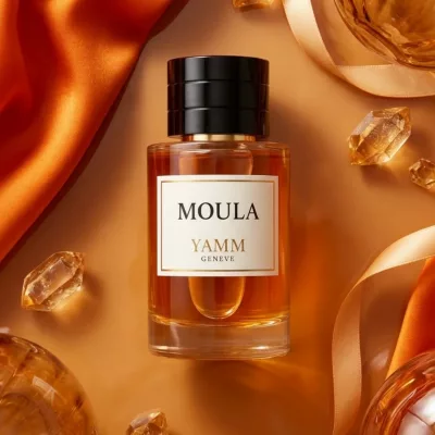 Moula extrait de parfum mixte YAMM Genève inspiré de Mula Mula aux notes de tête Caramel, Pêche, Fraise, Framboise, cœur Gingembre, Poivre rose, Ciste et fond Vanille, Musc, Patchouli, Oud visuel 01