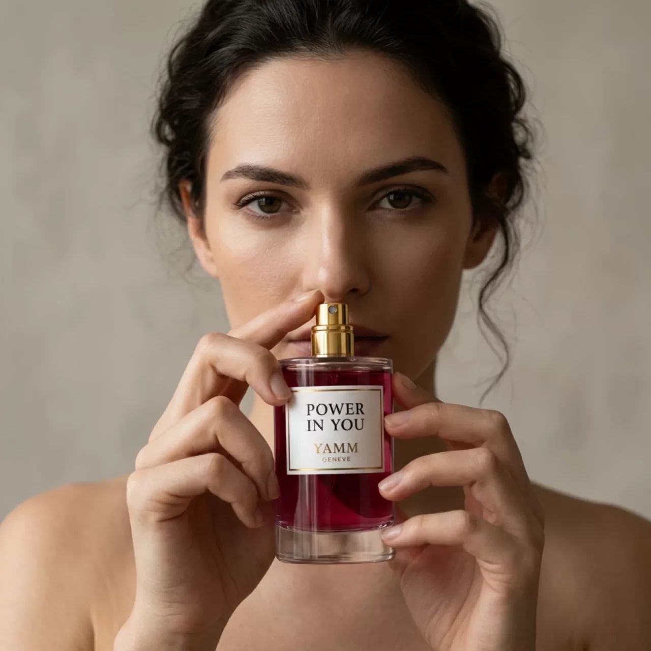 Power In You extrait de parfum femme YAMM Genève inspiré de Power of You aux notes de tête Fruit de la passion, Bigarade, Citron, cœur Frangipanier, Notes solaires et fond Vanille de Madagascar, Benjoin, Ciste visuel 05