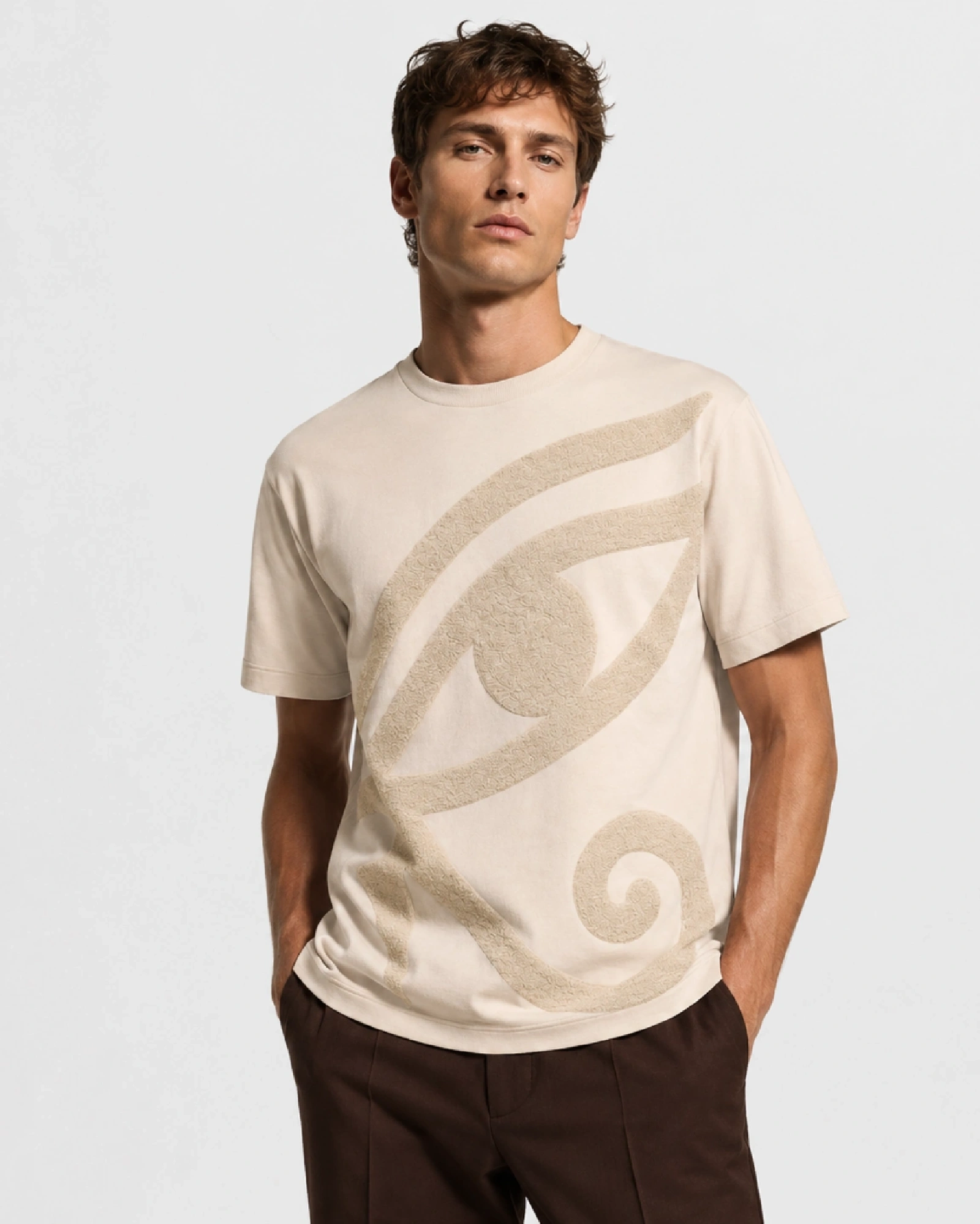 Tee-shirt relief