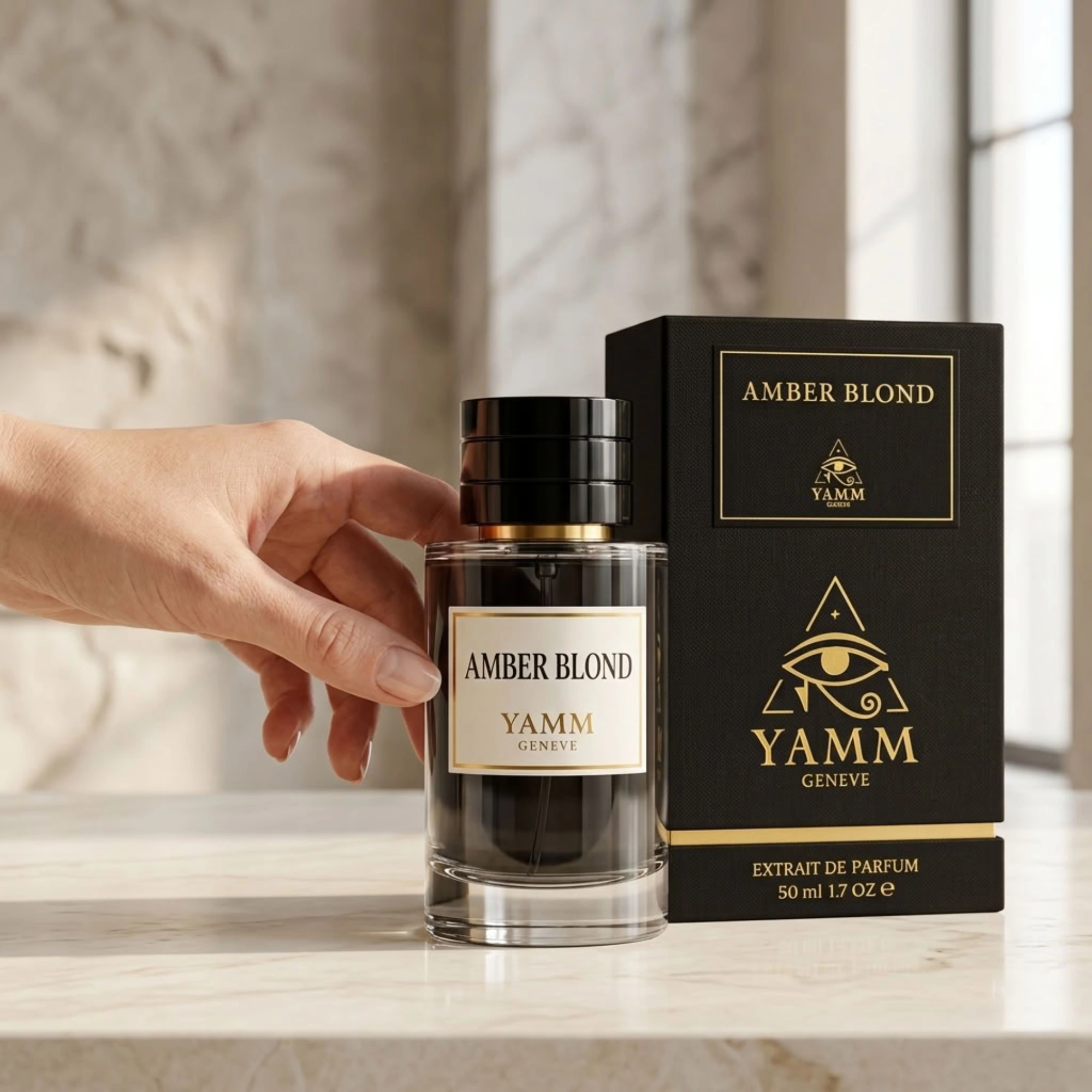Amber Blond extrait de parfum mixte YAMM Genève inspiré de Blonde amber aux notes de tête rhum, oliban, orange amère, cardamome, poivre rose, gingembre, bergamote, pamplemousse, cœur fruits secs, tabac blanc, bois de santal, safran, tubéreuse, osmanthus, jasmin, iris et fond fève tonka, vanille, myrrhe, labdanum, patchouli, cèdre, musc, vétiver visuel 05