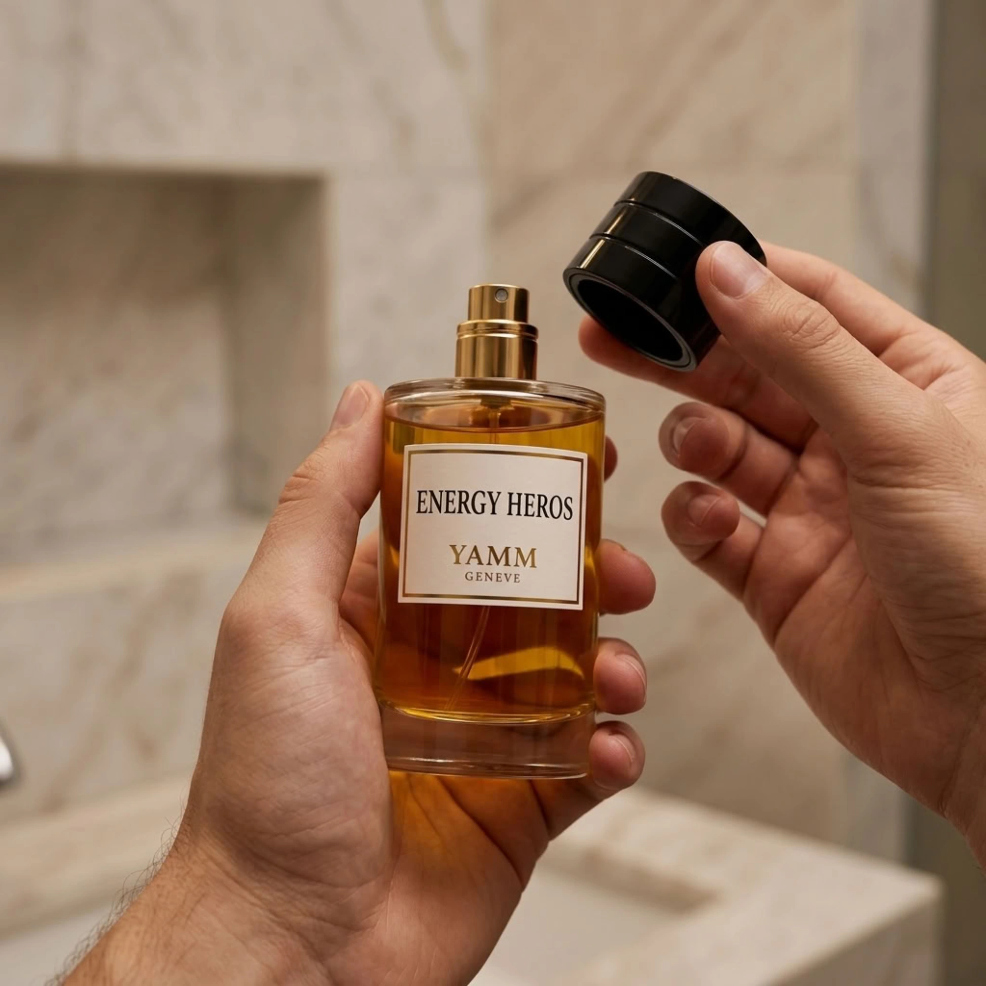 Energy Heros extrait de parfum mixte YAMM Genève inspiré de Eros Energy Versace aux notes de tête citron, citron vert, pamplemousse, orange sanguine, bergamote de Sicile, mandarine, cœur poivre rose, ambre blanc, cassis et fond musc, mousse de chêne, patchouli visuel 03
